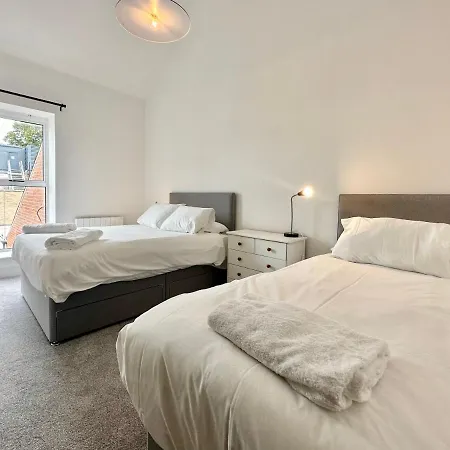 Fountain No 2 With Free Parking * يورك